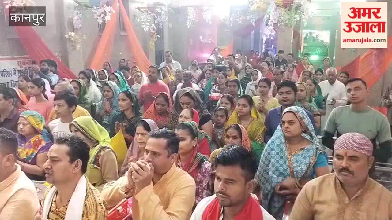 Worshippers offered prayers to Mother Chandraghanta, seeking the well-being of their families