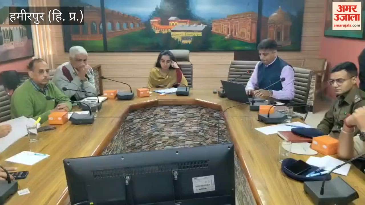 Hamirpur Ensure schemes reach people living with HIV/AIDS and their dependents DC issues directives