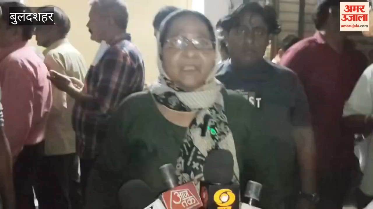 Consumers create ruckus at Energy Corporation office regarding smart meter in Bulandshahr