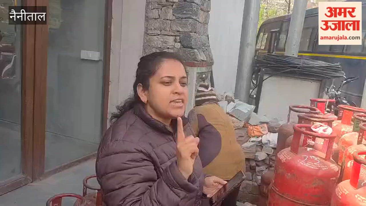 Uproar over gas cylinders in Nainital; people waiting in line get angry