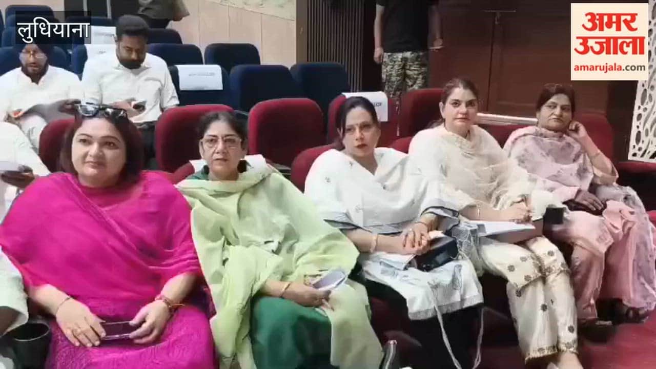 Opposition Councilor Protest During Municipal Corporation House Meeting