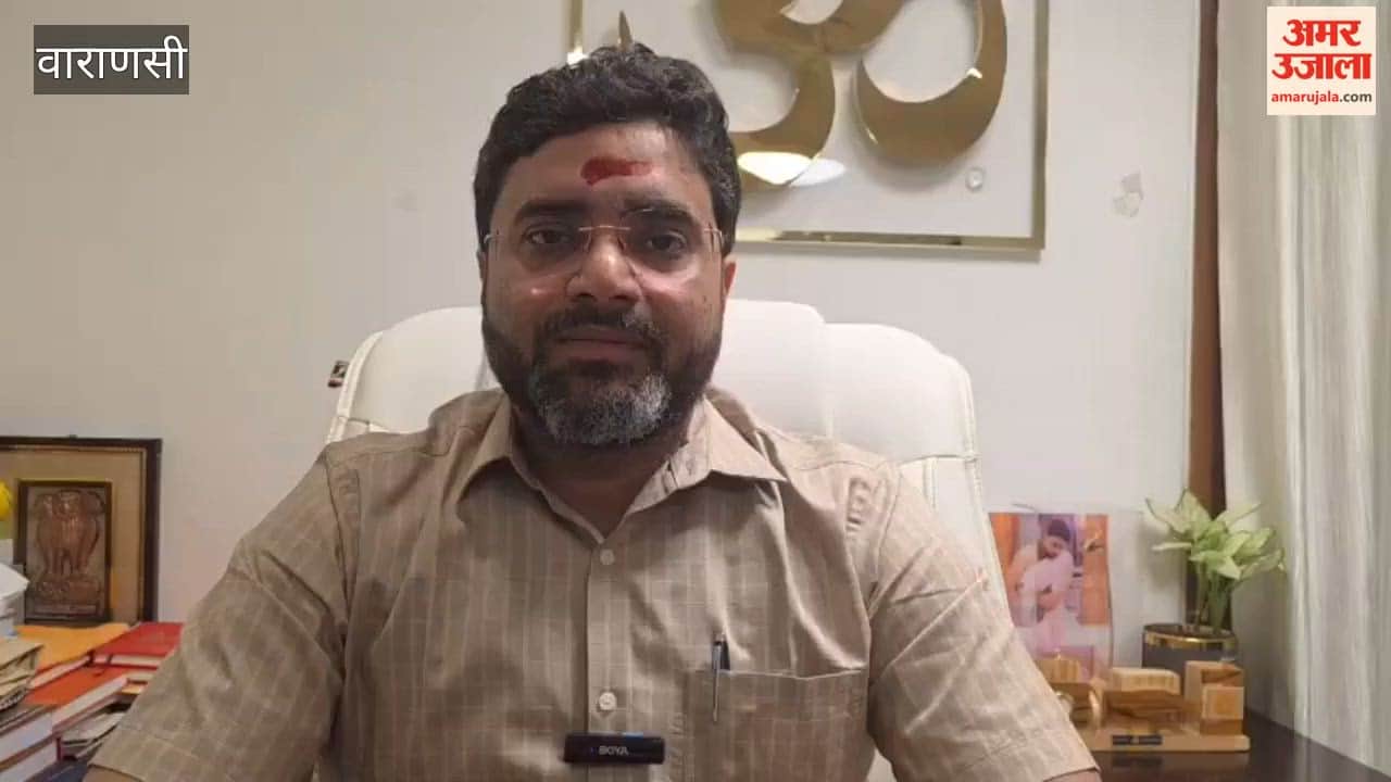 Devotees Arrive in Orderly Manner for Darshan of Mata Shringar Gauri