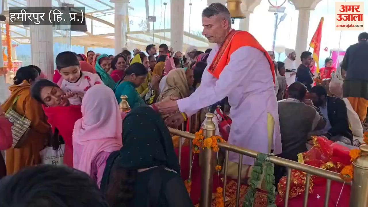 Hamirpur A flood of devotees throngs the Awahdevi Temple immense faith witnessed on the fourth day of Navratri