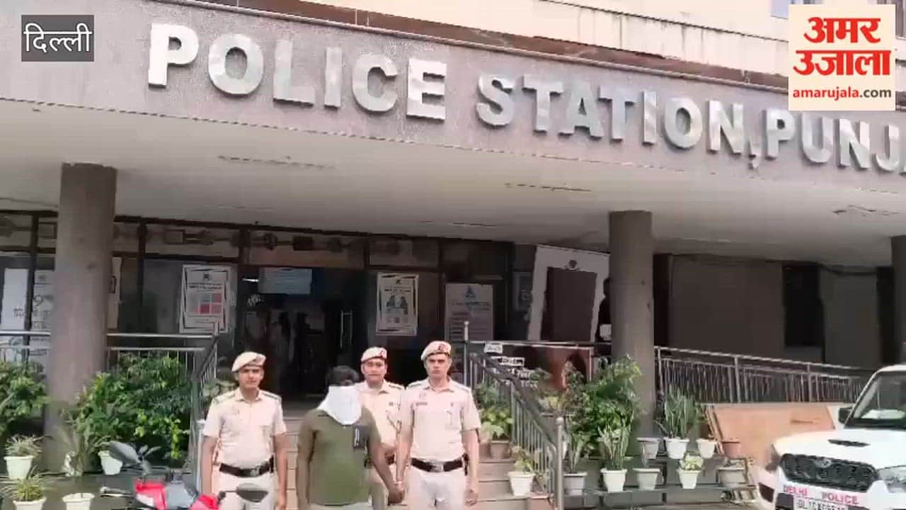 Thak-Thak gang member arrested in Delhi 15 mobile phones and two iPads recovered