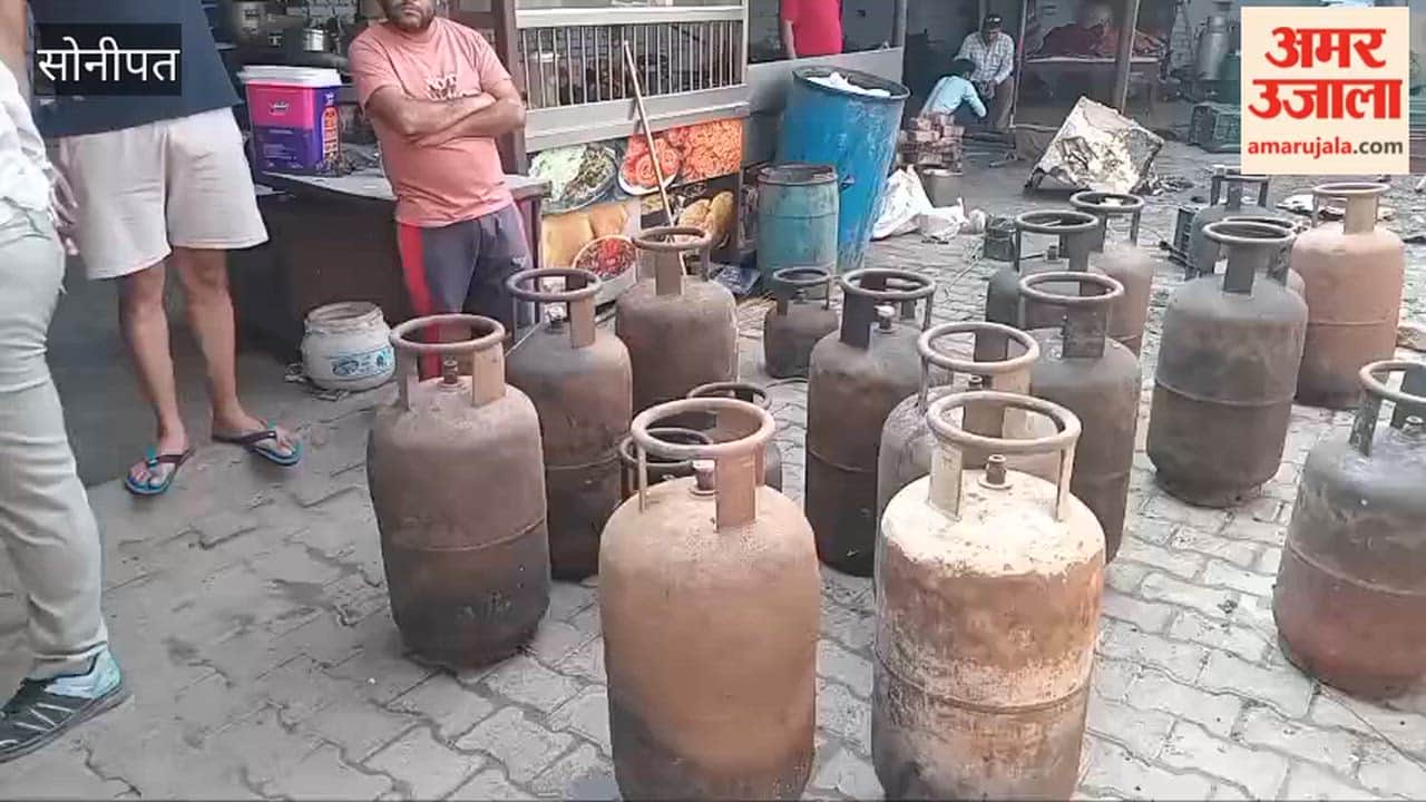 Thieves set fire to the warehouse after stealing