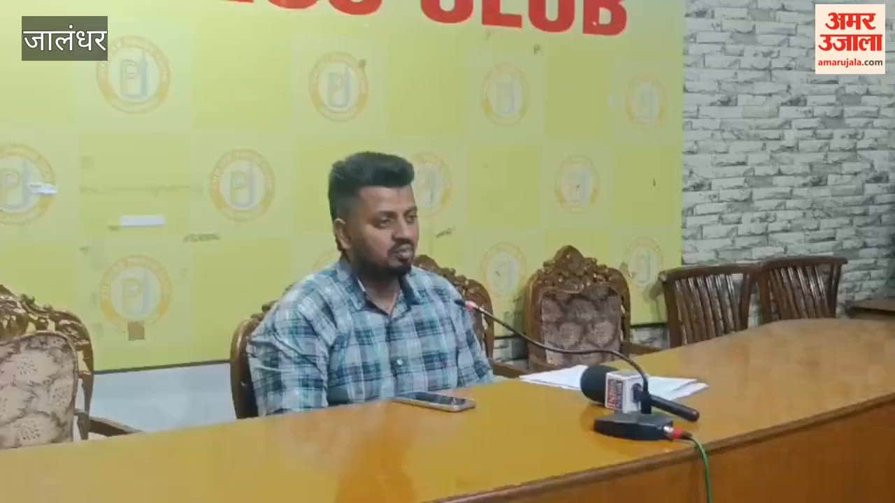 Police station in-charge accused of demanding bribe