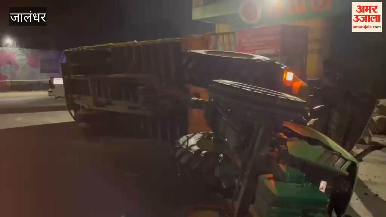 Uncontrollable Tractor-Trolley Overturns in Jalandhar; Potatoes Scatter Across Road, Two Youths Have Narrow Escape