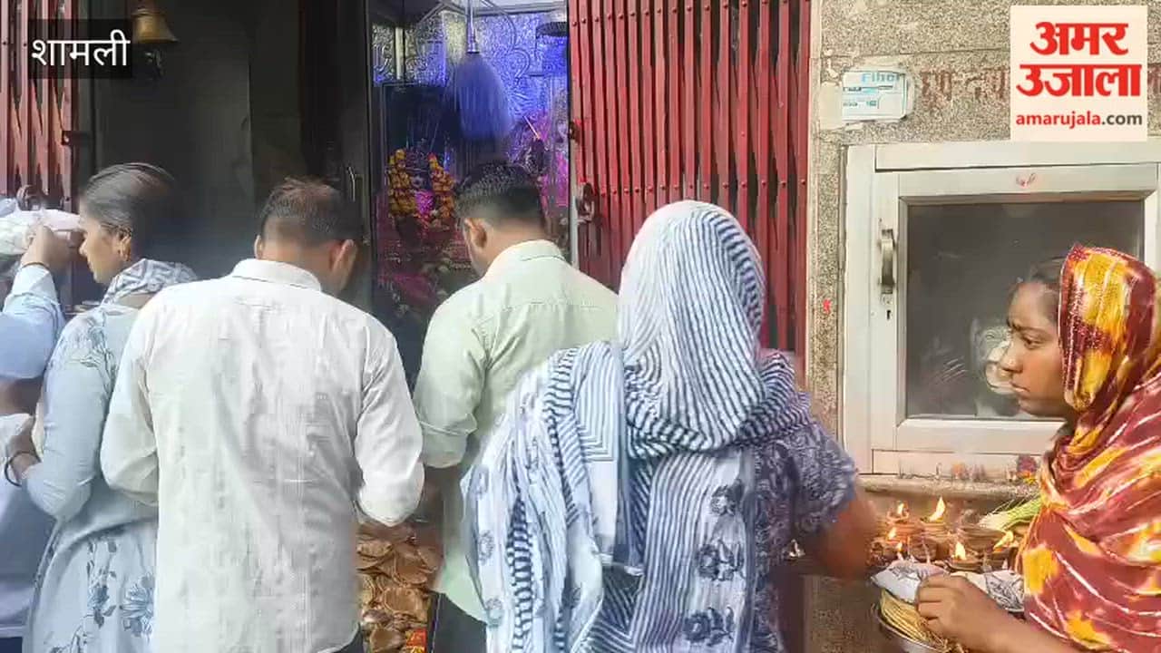 Shamli: Crowd of devotees gathered at Siddha Peeth Devi Bhawan and Mata temples.