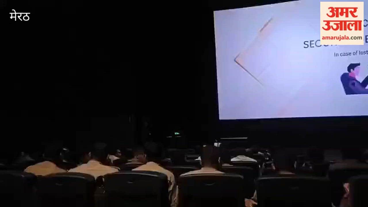 Meerut: Policemen watched Ranveer Singh's film Dhurandhar