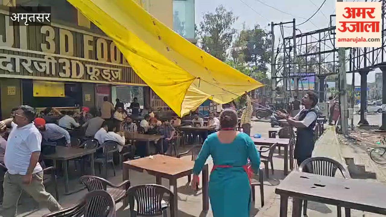 Amritsar Municipal Corporation Removes Encroachments from Lawrence Road