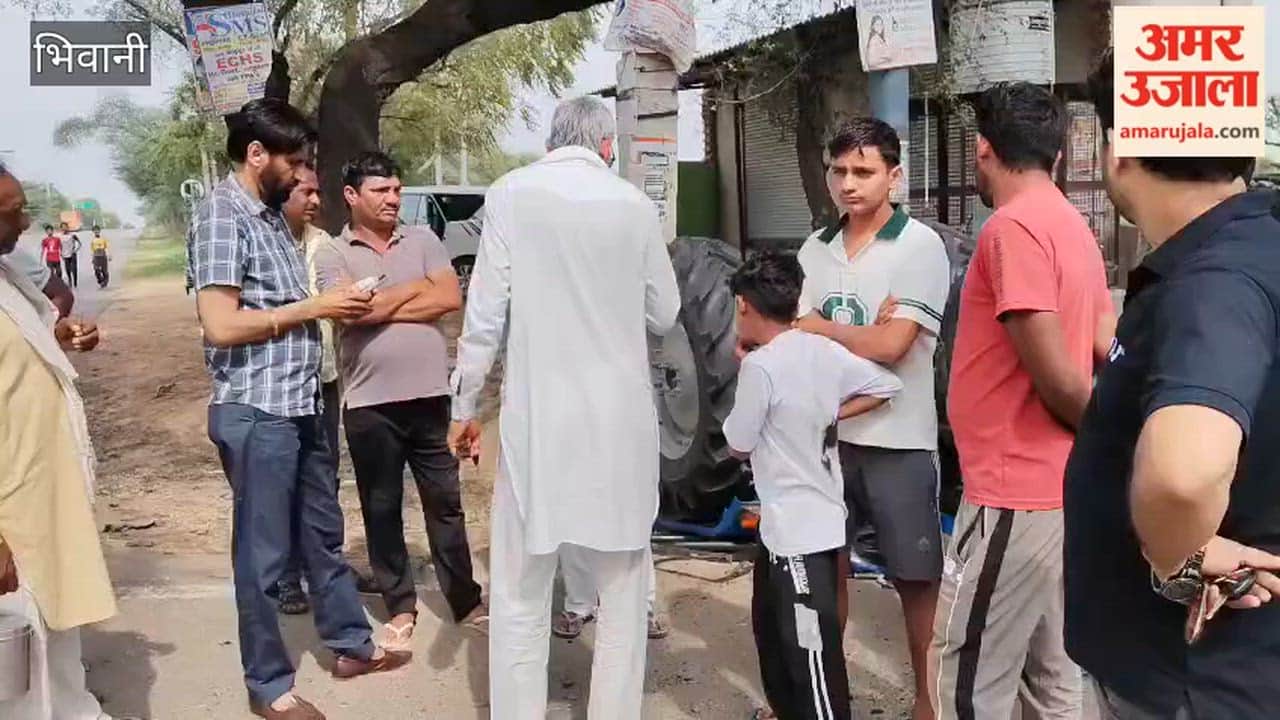 Tractor and XUV Collide in Bisalwas, Bhiwani; Tractor Overturns; Two Injured, Hospitalized