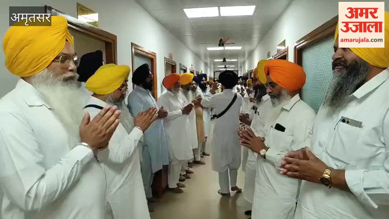 SGPC employees began their duties with the recitation of the Gurumantra and Ardas.