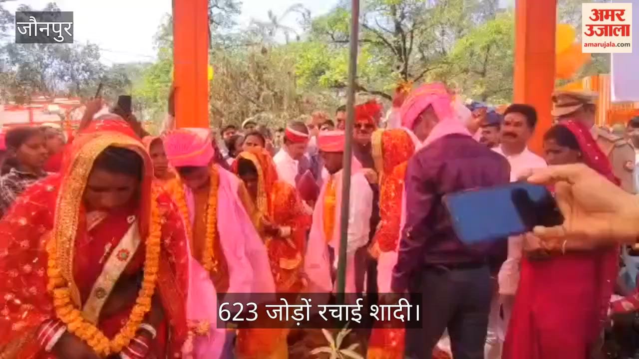 623 Couples, Including 11 Muslim Couples, Tie the Knot at a Royal Fort