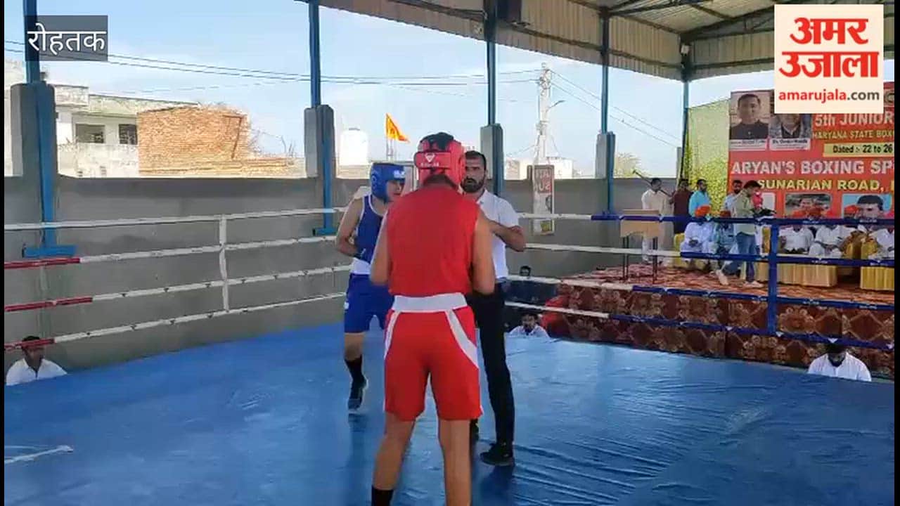 In the state-level boxing tournament in Rohtak, Rohtak's Kaafi and Khushi have secured a spot in the final.