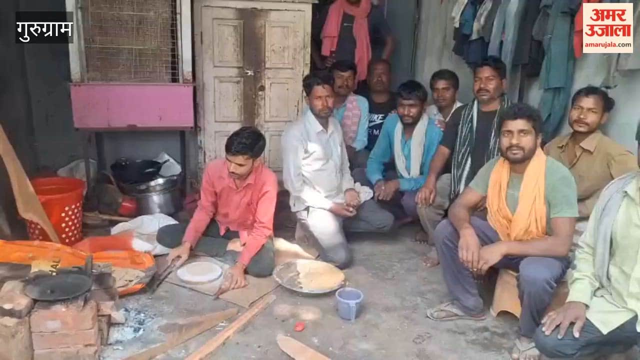 People working at the market in Gurugram are facing a shortage of gas cylinders