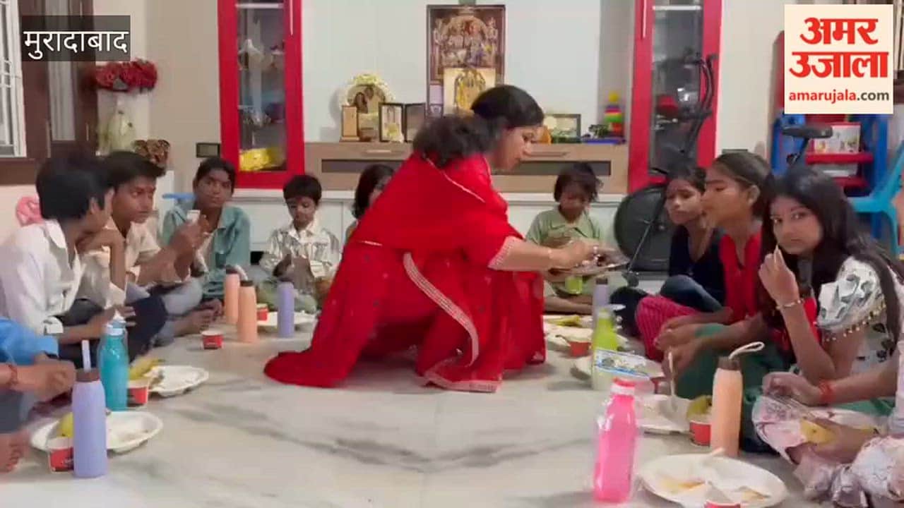 Homes and temples reverberated with chants of praise for Mahagauri, and young girls were served a meal