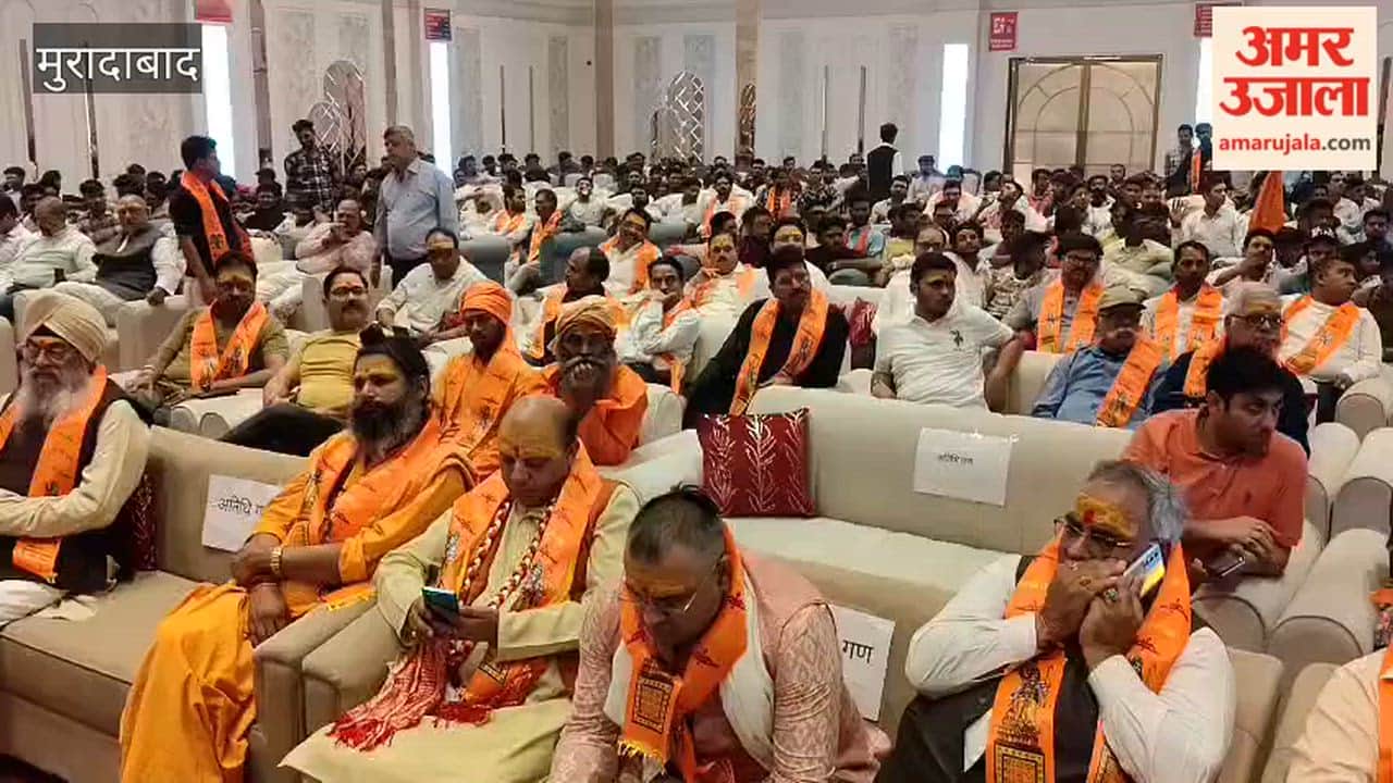 Shiv Sainiks took a pledge to strengthen Hindutva by collectively breaking their fast