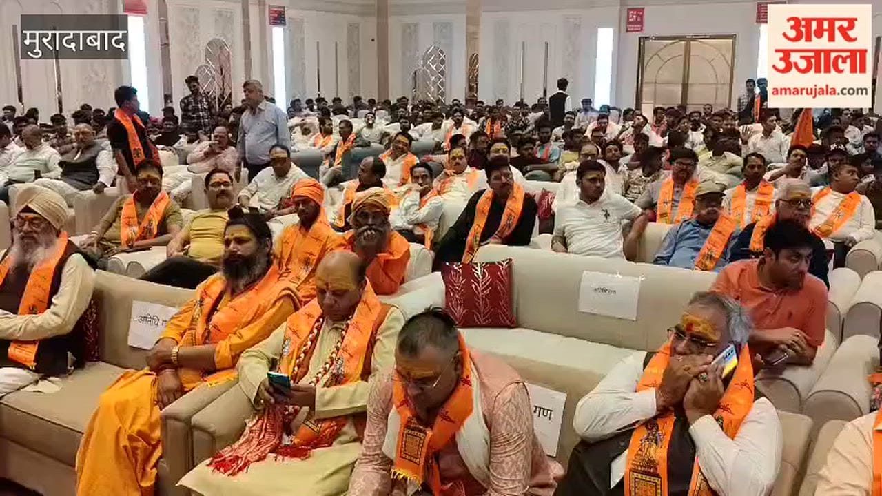 Shiv Sainiks took a pledge to strengthen Hindutva by collectively breaking their fast