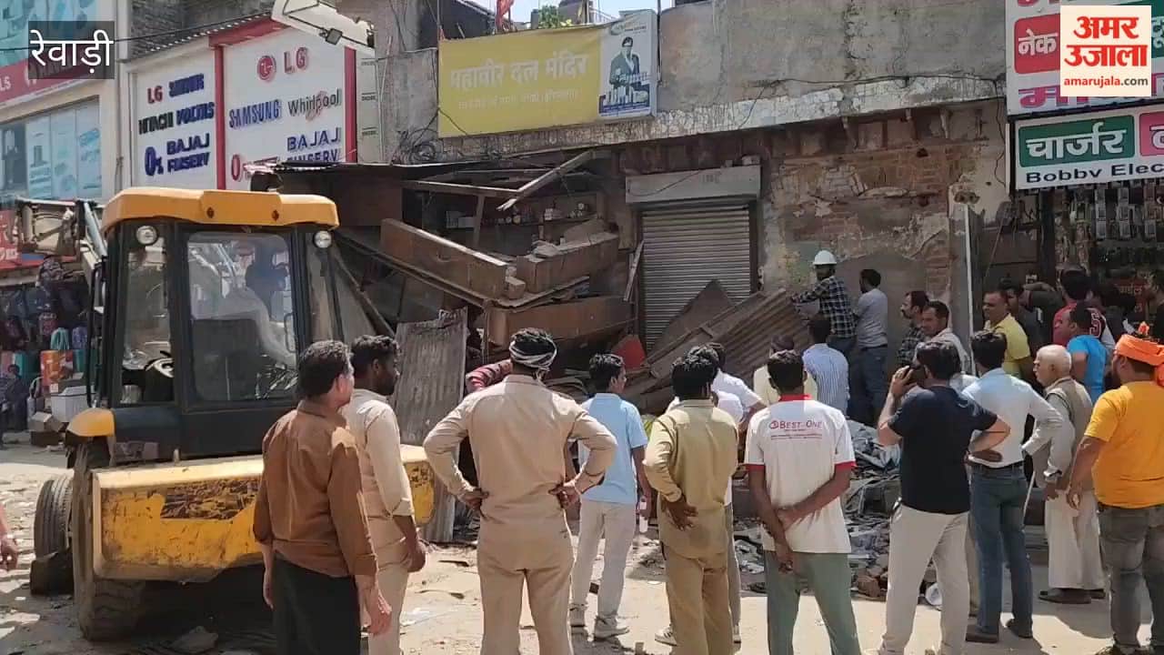 Bulldozer Demolishes Illegal Shop on Railway Road in Rewari; Action Taken After Court Dismisses Case