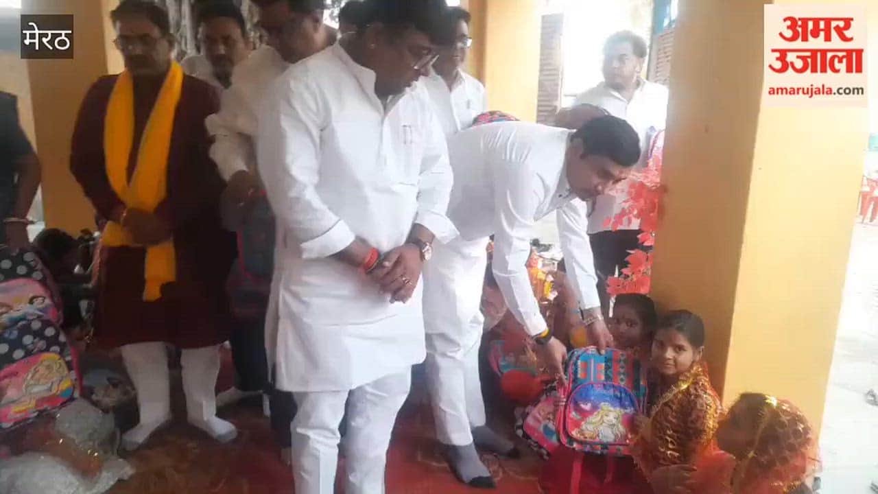 Meerut: 51 Girls Honoured in Kanya Pujan at Shakambhari Mata Temple, Minister Somendra Tomar Distributes School Bags