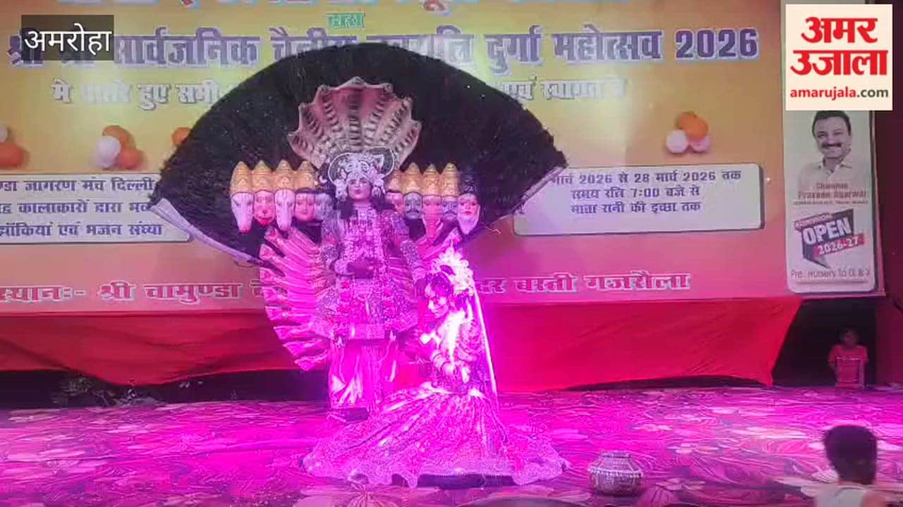 Devotees were spellbound upon beholding the tableaux of Lord Vishnu, Shri Ram, and Hanuman