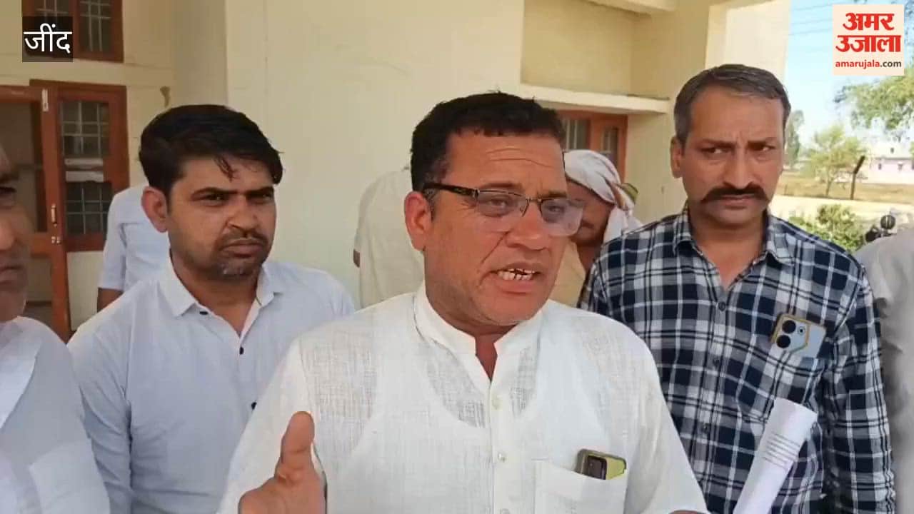 Farmers protest against number plate rule in Julana