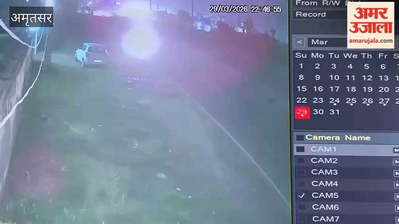 Passerby Robbed of Cash in Amritsar's Ranjit Avenue; Incident Caught on CCTV