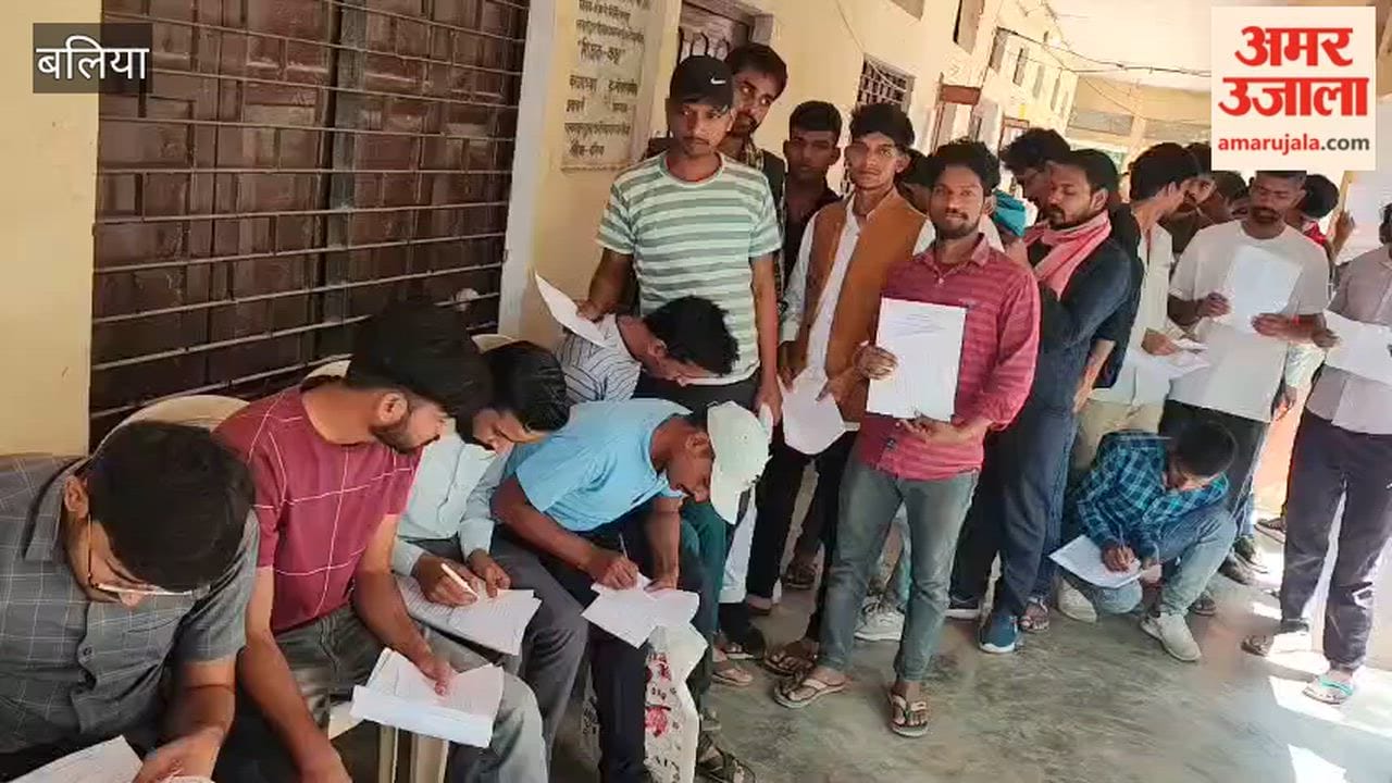 800 Appear for Interviews in Ballia 424 Selected