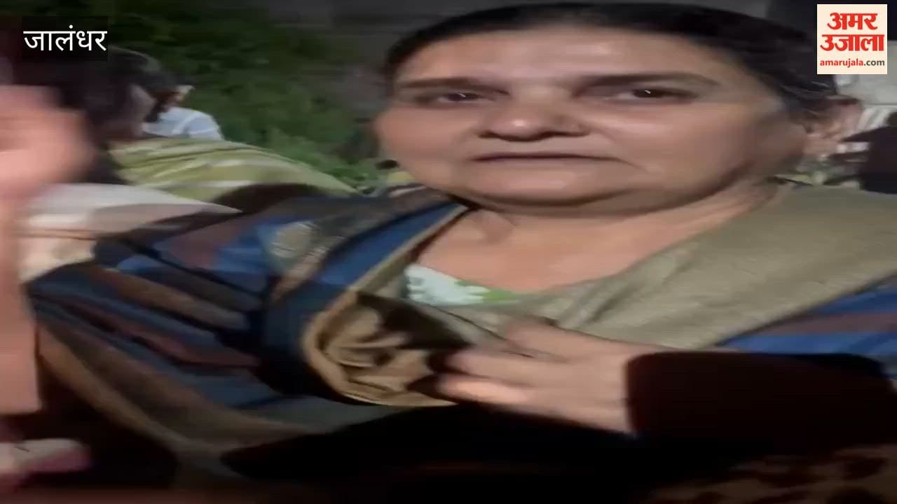 Women Create Ruckus Outside Liquor Shop Late at Night in Jalandhar