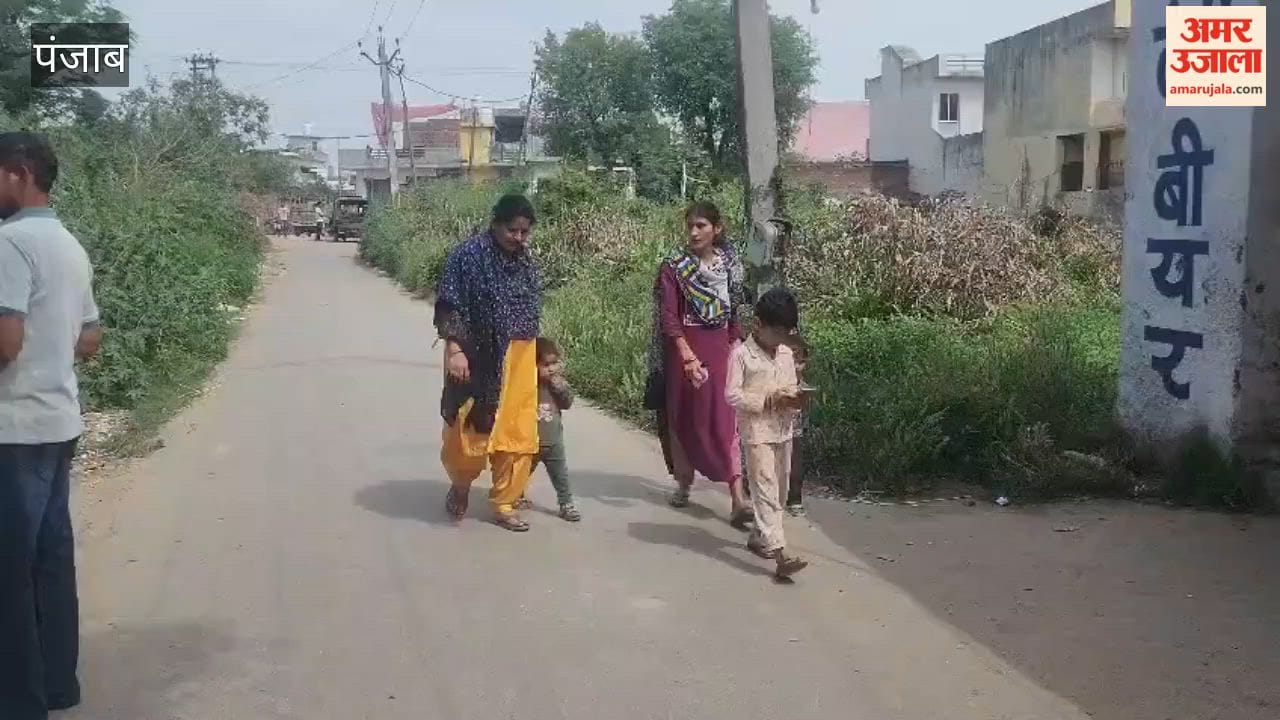 Residents and School Management Express Outrage Over Opening of Liquor Shop Near School in Pathankot
