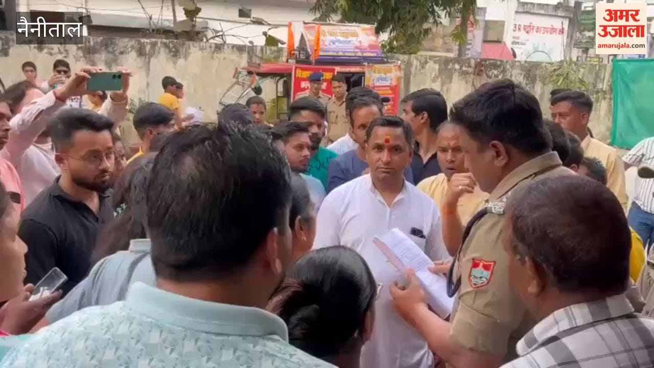 Balaji Temple Seva Samiti surrounded the police station