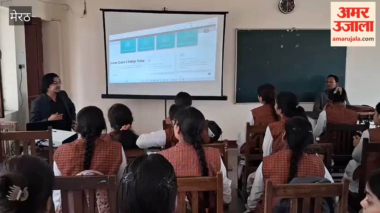 40 female students participated in the digital marketing workshop.