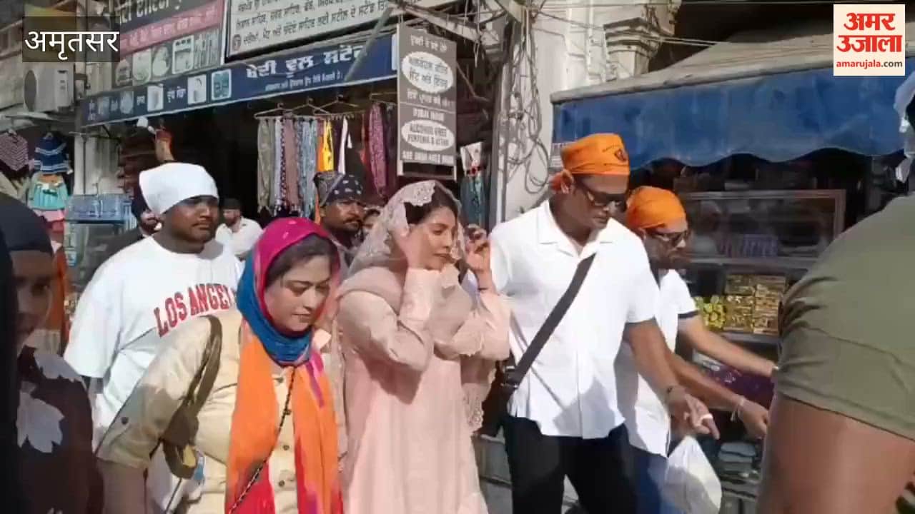 Bollywood actress Priyanka Chopra visits the Golden Temple