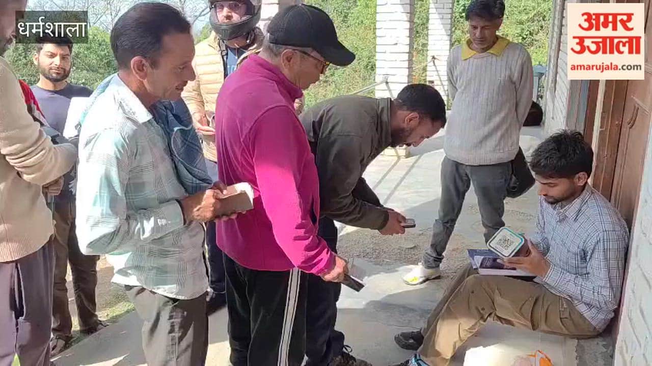 Kangra Crowds gather once again in Dharamshala over gas cylinders people queue up in long lines