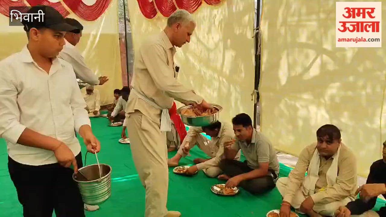 On the occasion of Hanuman Jayanti in Bhiwani, a Havan and Bhandara were organized at the Hanuman Temple located at the Loharu Bus Stand.