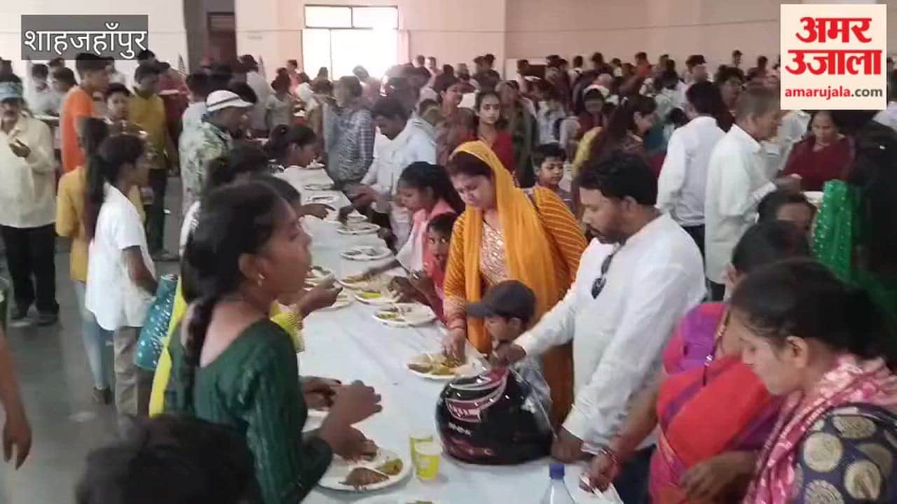 devotees gathered at Hanuman Temples in Shahjahanpur