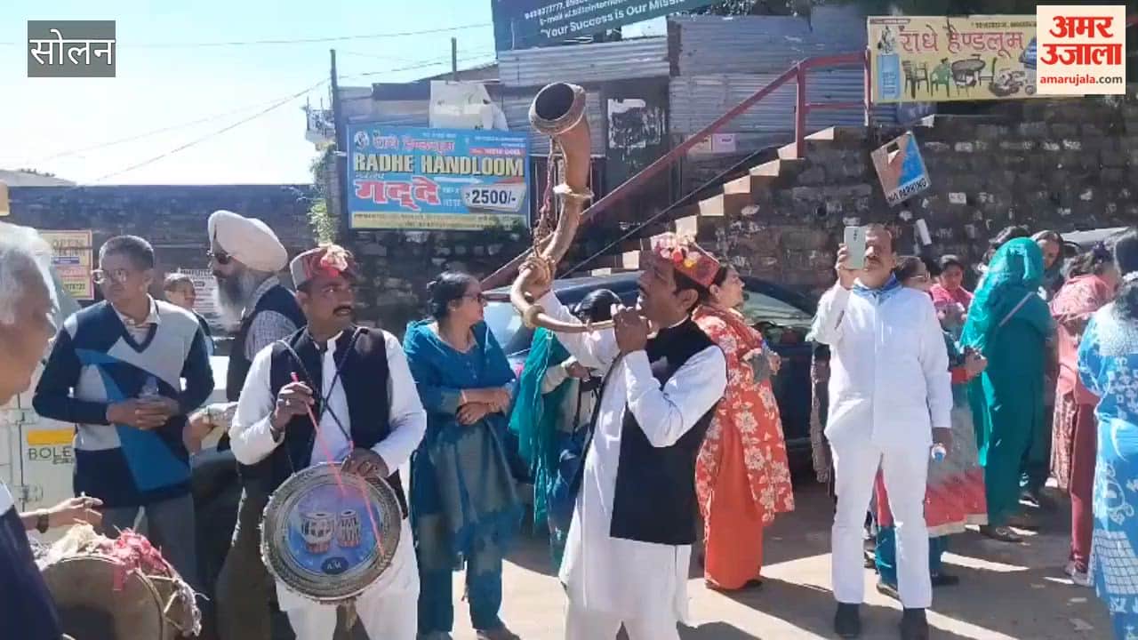 Solan Grand Welcome for Sathya Sai Baba's Divine Chariot Procession Upon Reaching Dharampur