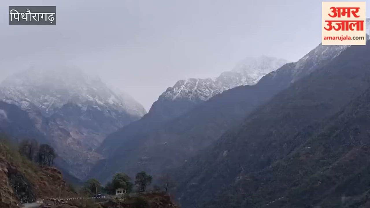Snowfall again on the high peaks of Munsiyari
