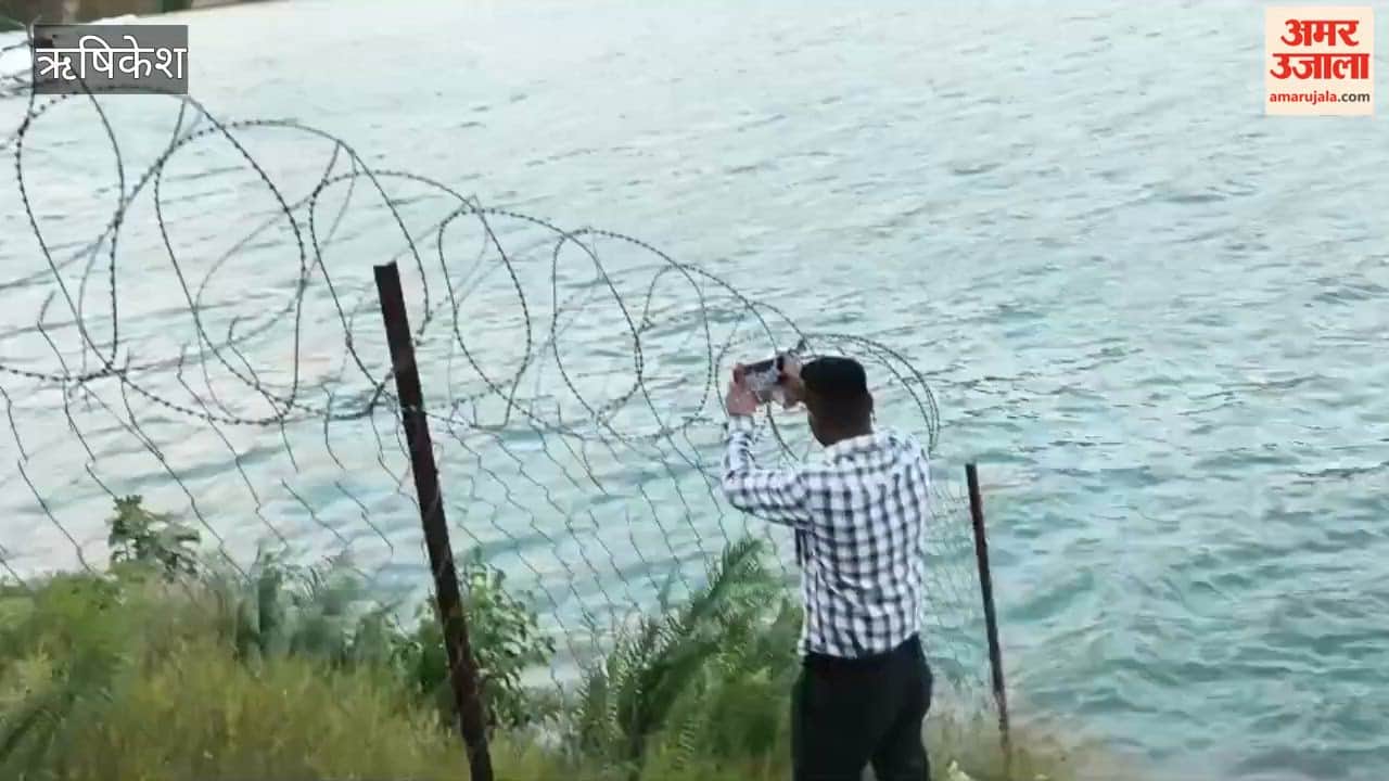 VIDEO: Seaplane lands at Pashulok Barrage in Rishikesh