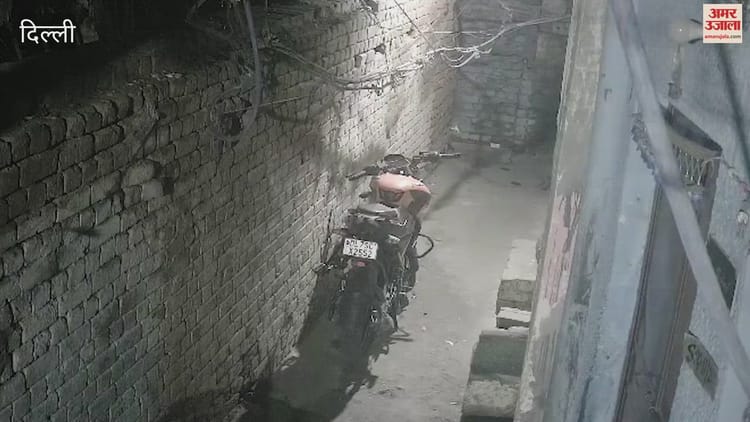 दिल्ली में पूरे परिवार को जिंदा जलाने की साजिश