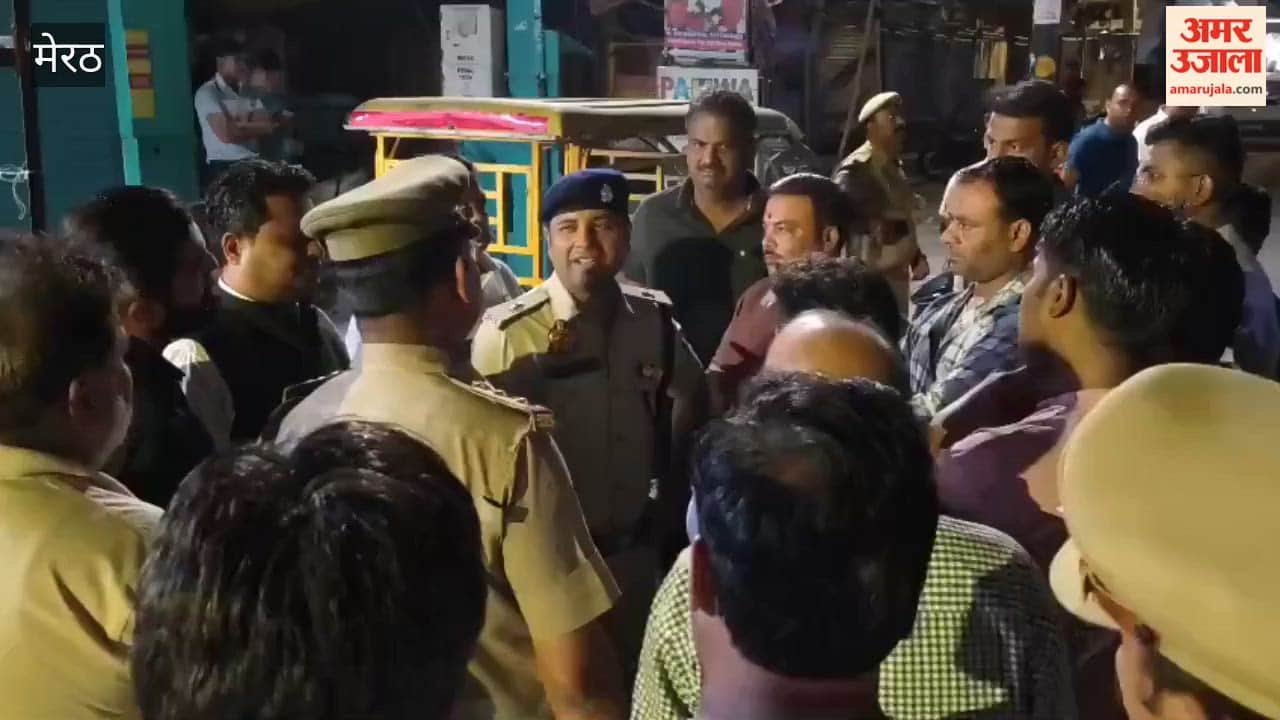 CO Civil Lines Interacts with Traders; Traders Voice Their Grievances