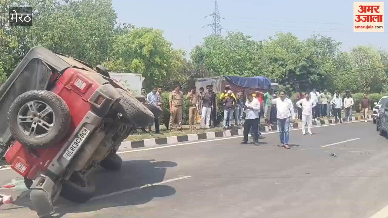 Meerut: Thar overturns after hitting bike, youth dies