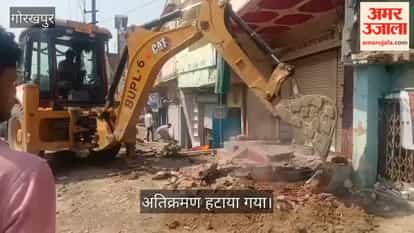 Tehsil and police administration removed encroachments; excavation of the drain has begun.