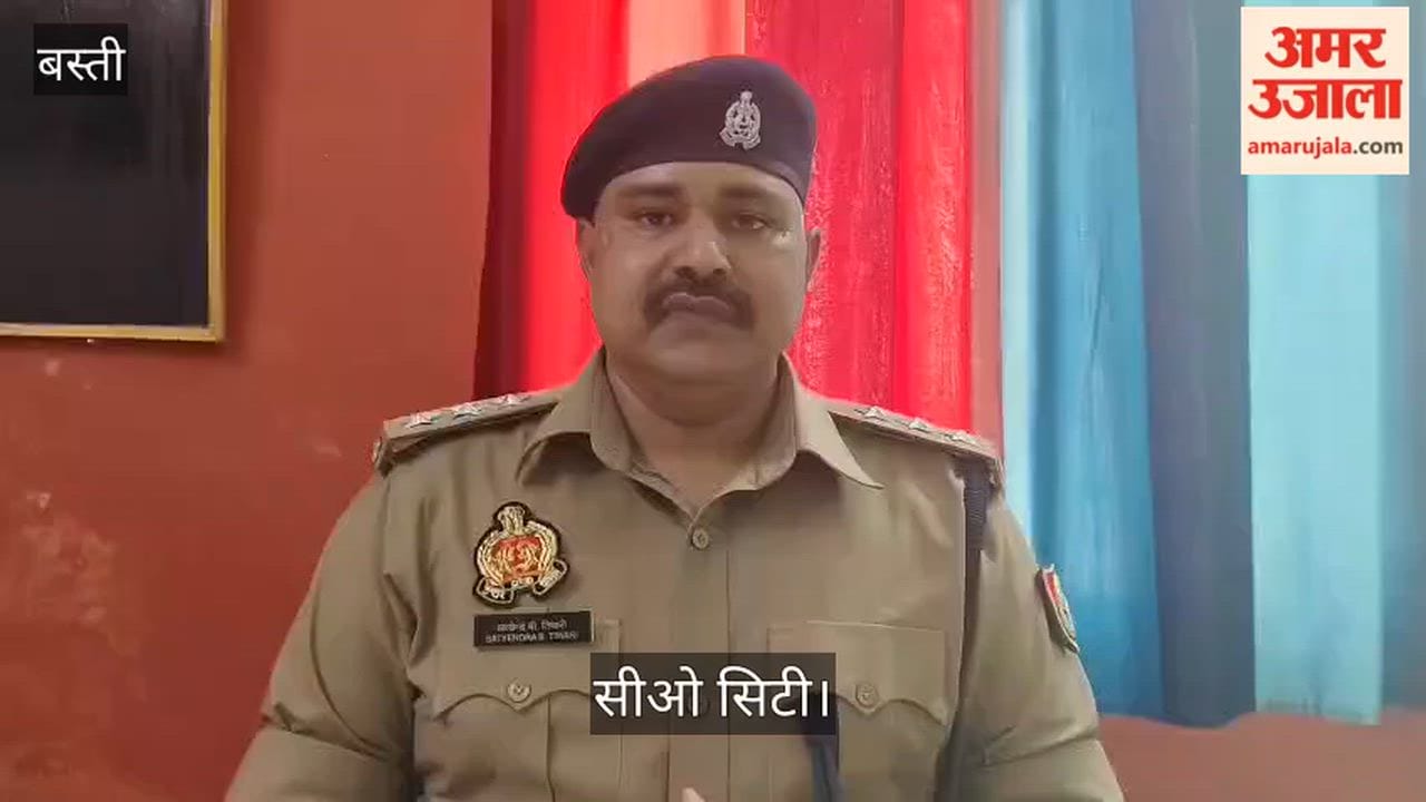 Body of middle-aged man found dumped on Dumariyaganj road; injury marks present on the body.