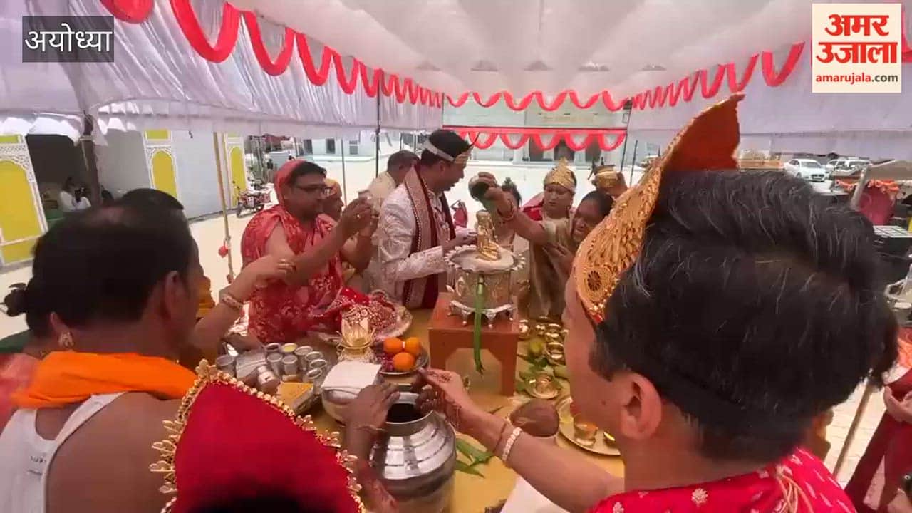 जैन मंदिर में चल रहे पंचकल्याणक प्रतिष्ठा महोत्सव के दूसरे दिन भगवान मुनिसुब्रतनाथ का जन्मकल्याणक बड़े ही हर्षोउल्लास से मनाया गया
