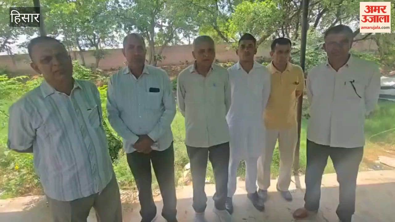 Dispute over health check-ups at the Hansi-Chanaut protest site at 2 AM; administration and villagers make conflicting claims.