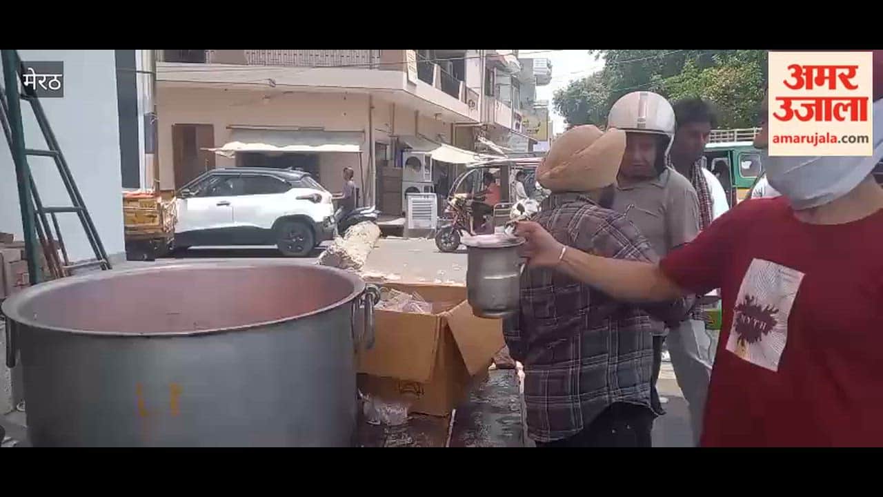 Sikh Community Distributes Sweet Drink on Guru Arjan Dev Ji’s Martyrdom Day