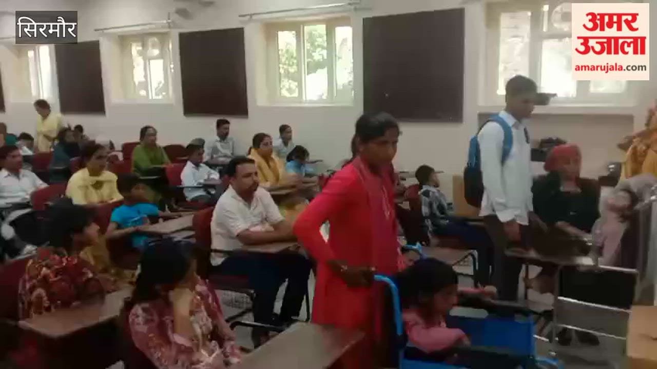 Sirmour: Assistive devices distributed to 50 differently-abled children at DIET Nahan