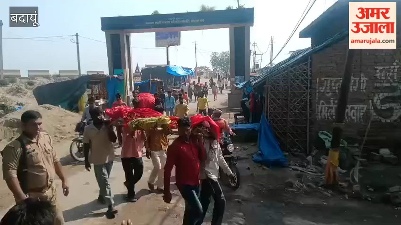 Budaun Tragedy Funeral biers of four women carried out together