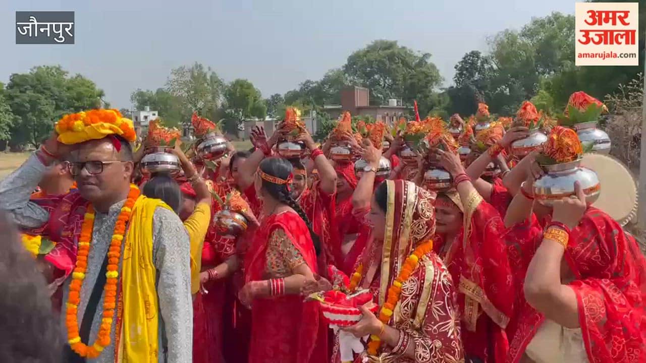 Invitation to 33 crore deities listen to sacred narrative extended via Kalash Yatra